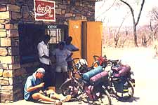 Wasser durch den Filter pumpen